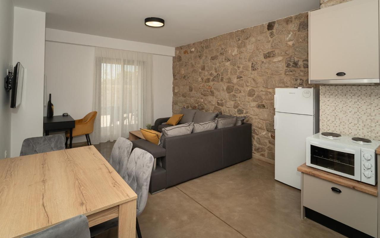 Lithos Suites Finikounda Exteriér fotografie