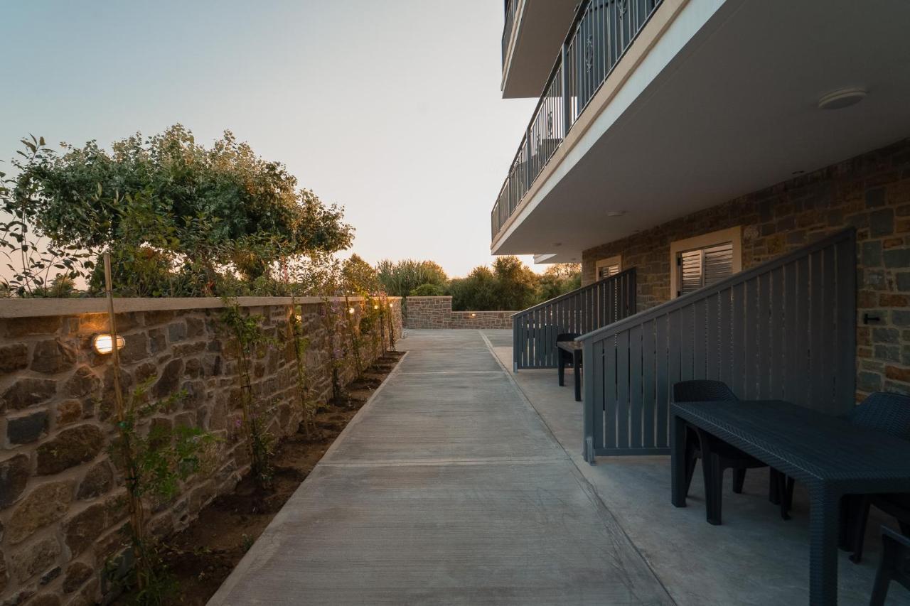 Lithos Suites Finikounda Exteriér fotografie