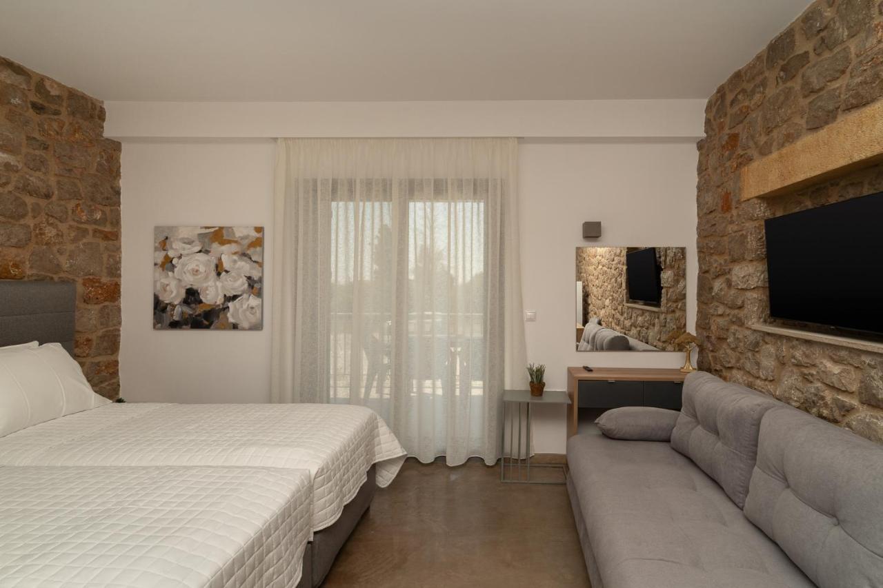 Lithos Suites Finikounda Exteriér fotografie
