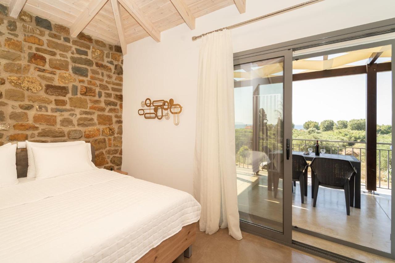 Lithos Suites Finikounda Exteriér fotografie